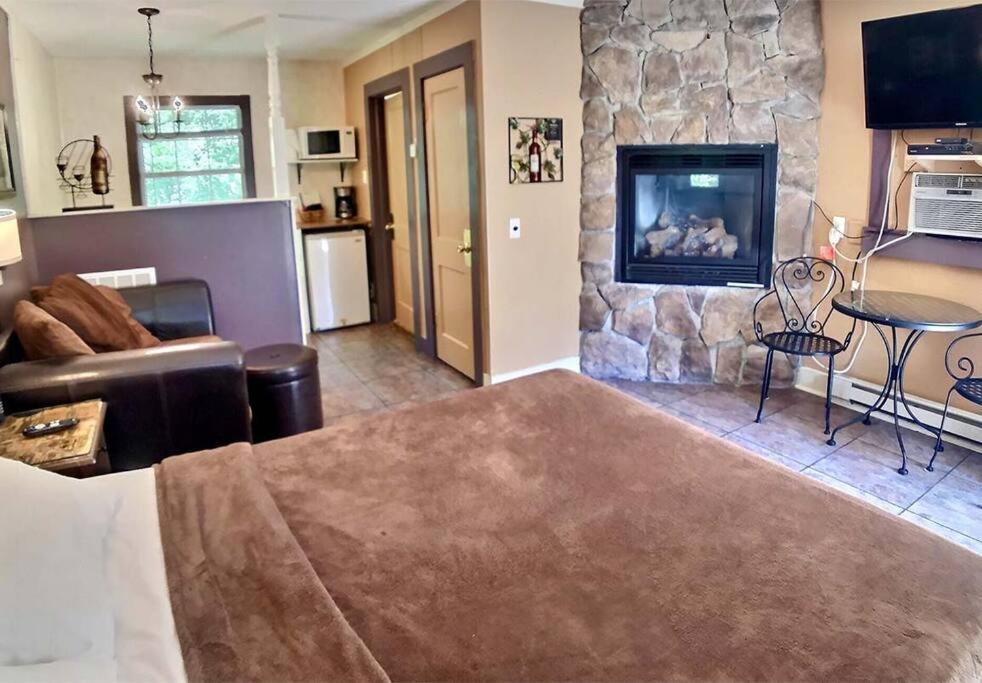 D'Vinery Rock Cottage/ #6 Eureka Springs Ngoại thất bức ảnh